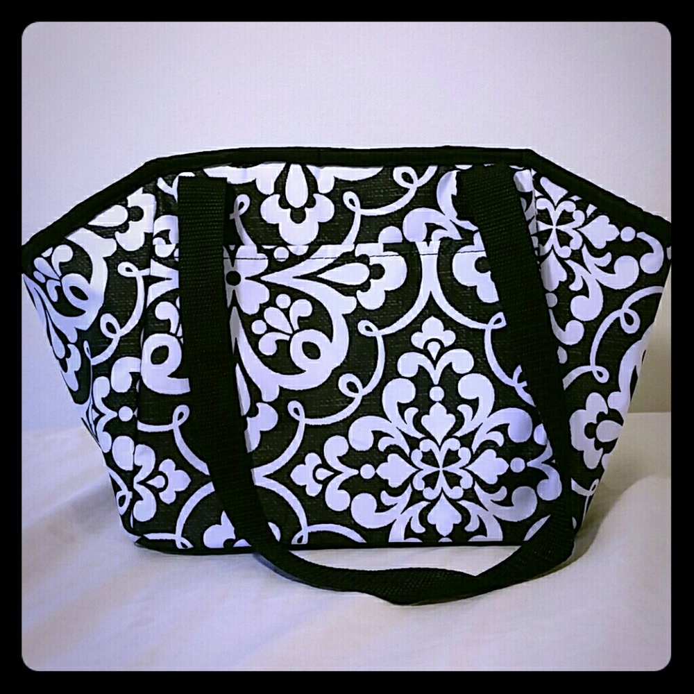 Thirty-One Lunch Break Thermal Medallion Medley